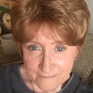 Meet your Posher, Carrie